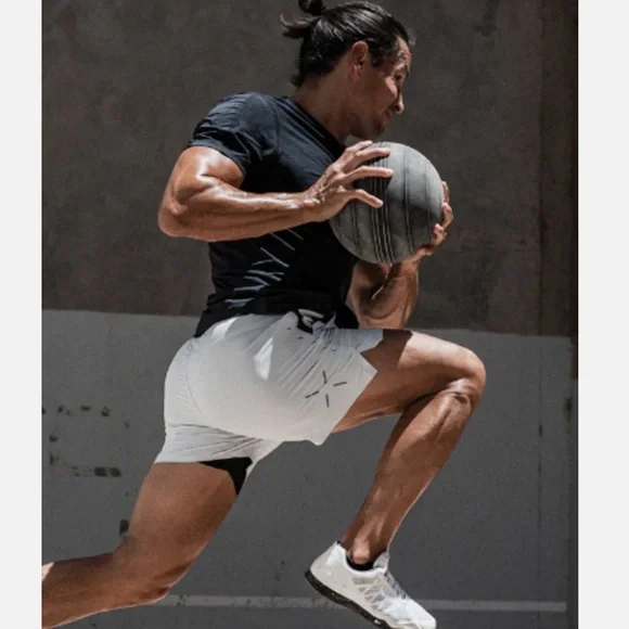 Men's Ten Thousand Foundation Short size M - Picture 1 of 6